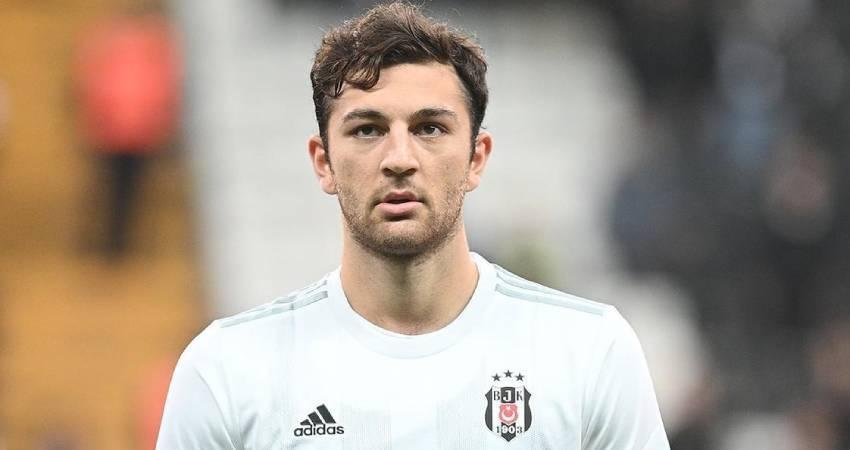 Beşiktaş'ta, 3 futbolcu ile yollar ayrıldı!