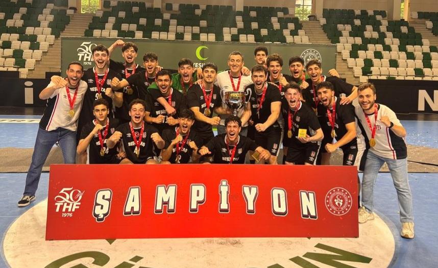 Beşiktaş JK Genç Hentbol Takımı, Türkiye Genç Erkekler Hentbol Şampiyonası’nda şampiyon oldu!