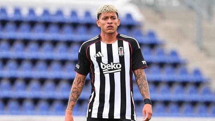 Beşiktaş'ta, 4 oyuncu kiralık olarak gönderildi!