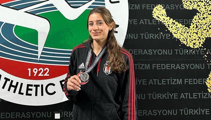 Beşiktaş JK Atletizm Takımı sporcularından, Türkiye Büyükler Salon Atletizm Şampiyonası'nda iki ikincilik!