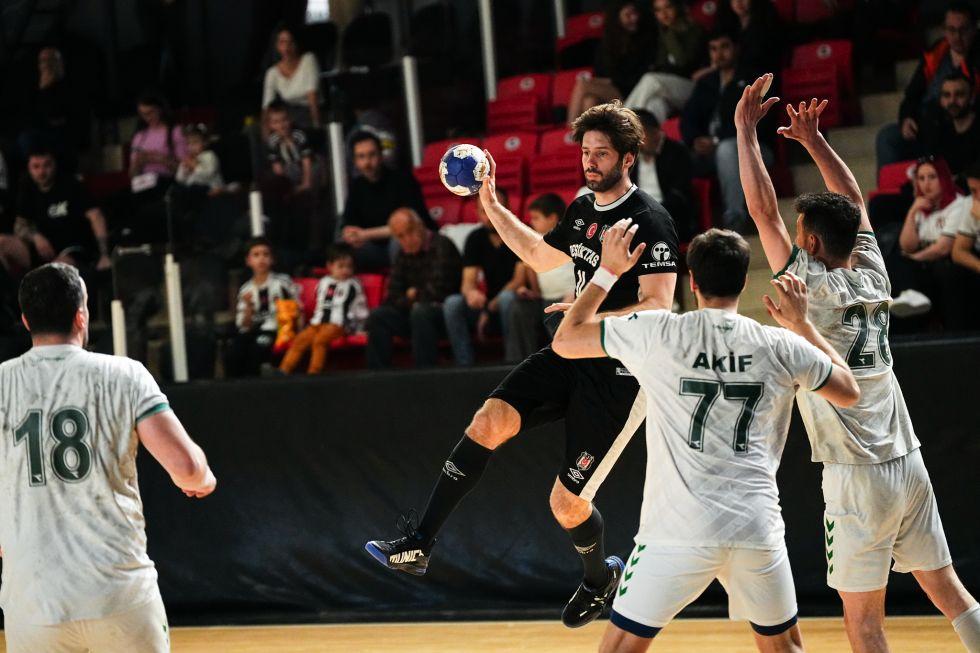 Beşiktaş, evinde galip!