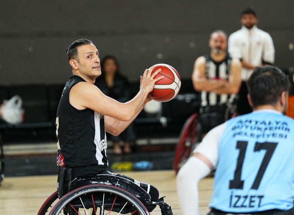 Beşiktaş, evinde farklı kazandı!