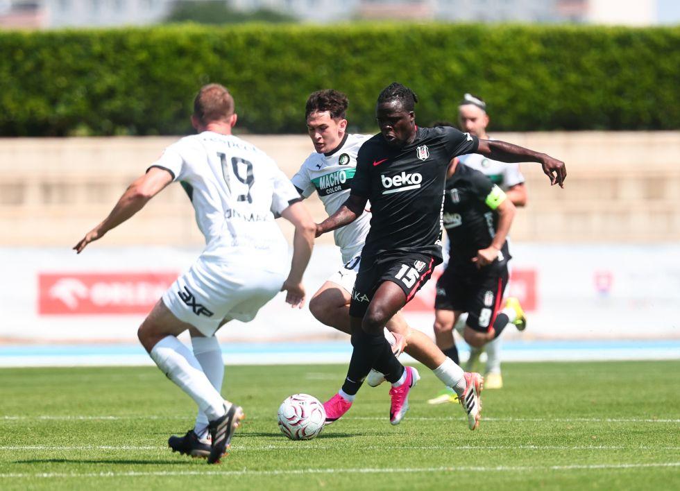 Beşiktaş, Dynamo Malzenice ile berabere kaldı!