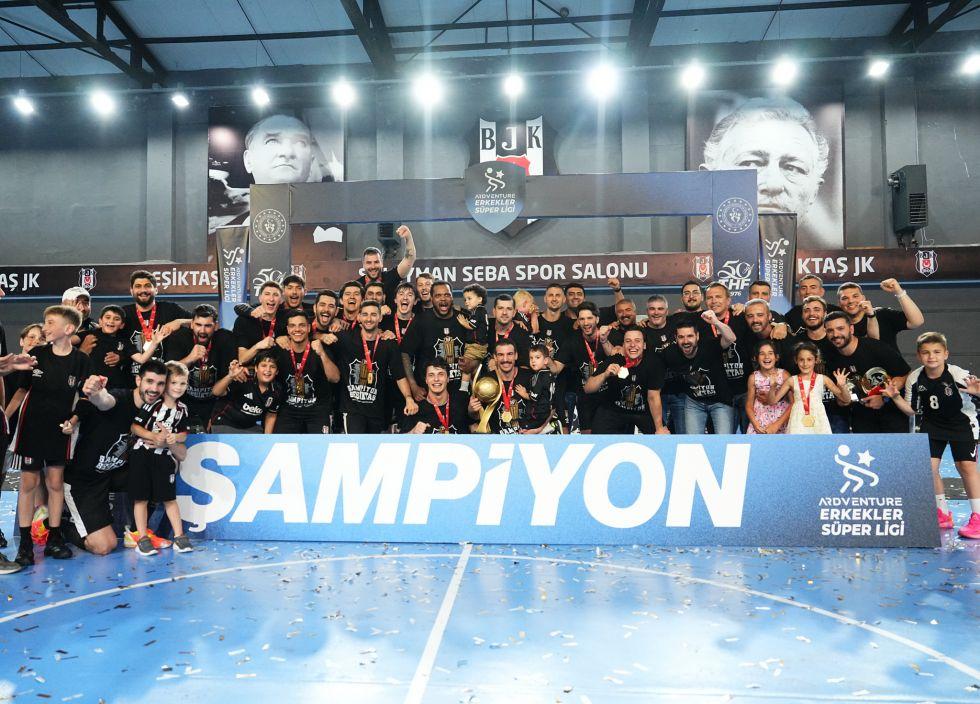 Beşiktaş Hentbol Takımı, kupasına kavuştu!
