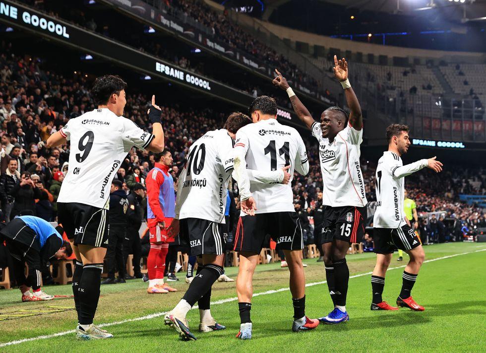 Beşiktaş, evinde 4 golle güldü!