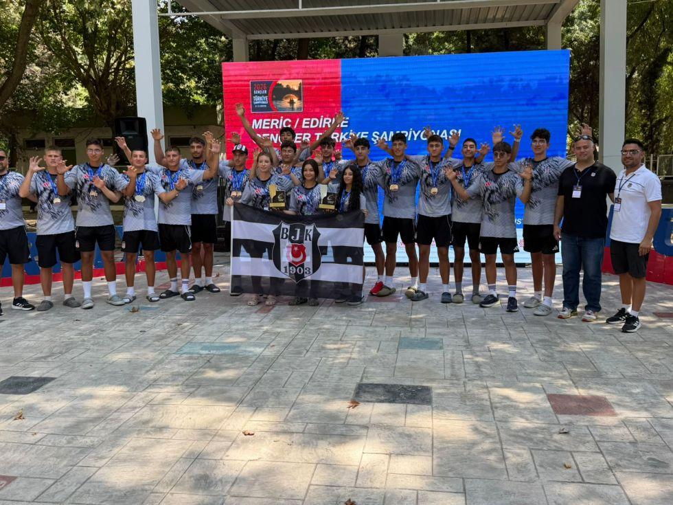 Beşiktaş Kürek Takımı, Gençler Türkiye Kürek Şampiyonu oldu!