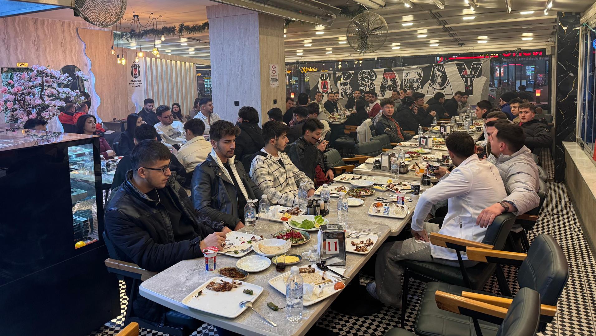 Aksaray'da, Beşiktaşlılar iftarda bir arada!