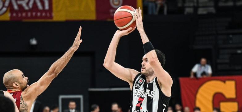 Beşiktaş Gain, deplasmanda G.saray'a mağlup!