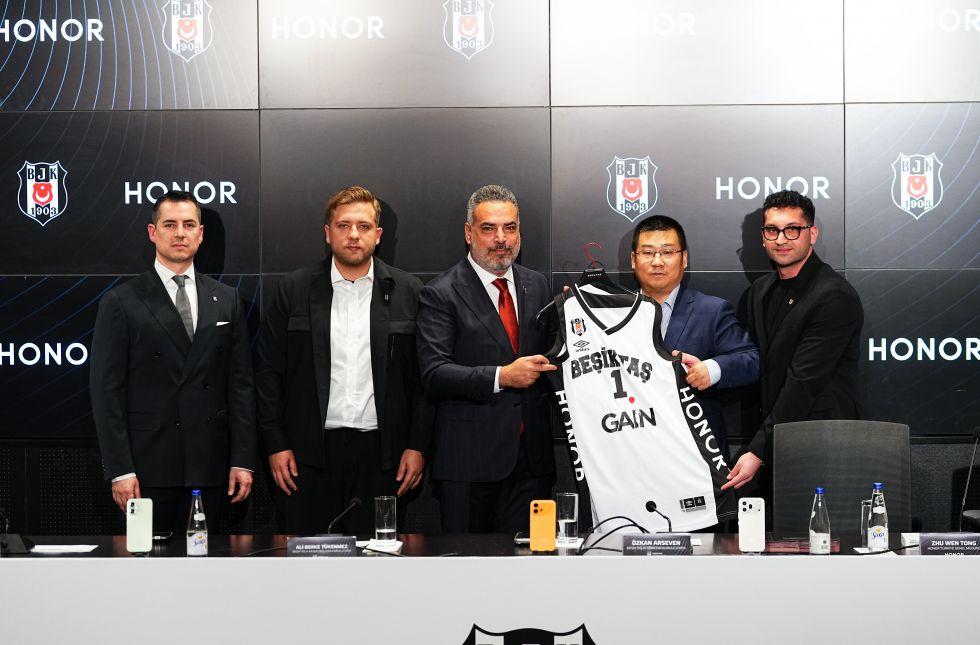 Honor, Beşiktaş Gain'e sponsor oldu!
