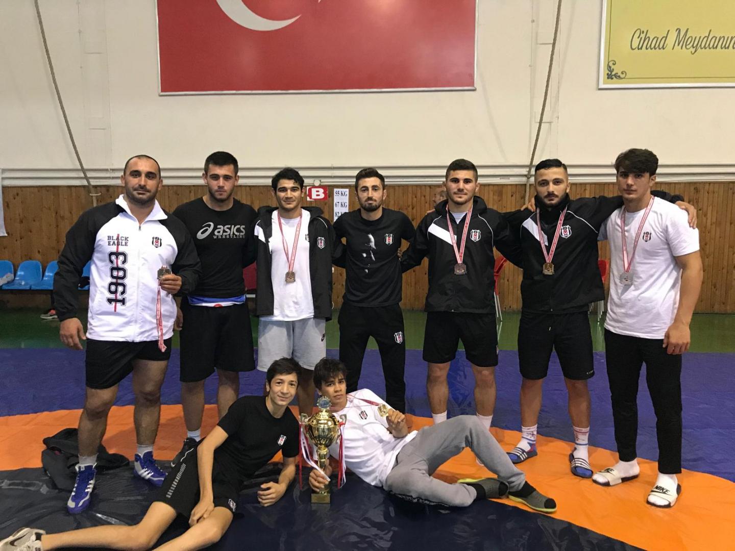 Beşiktaşlı sporculardan, Kırkpınar Yağlı Güreşleri’nde tarihi başarı!