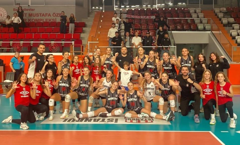 BJK-BJK Kabataş Vakfı Okulları, Başakşehir Voleybol'u evinde yendi!