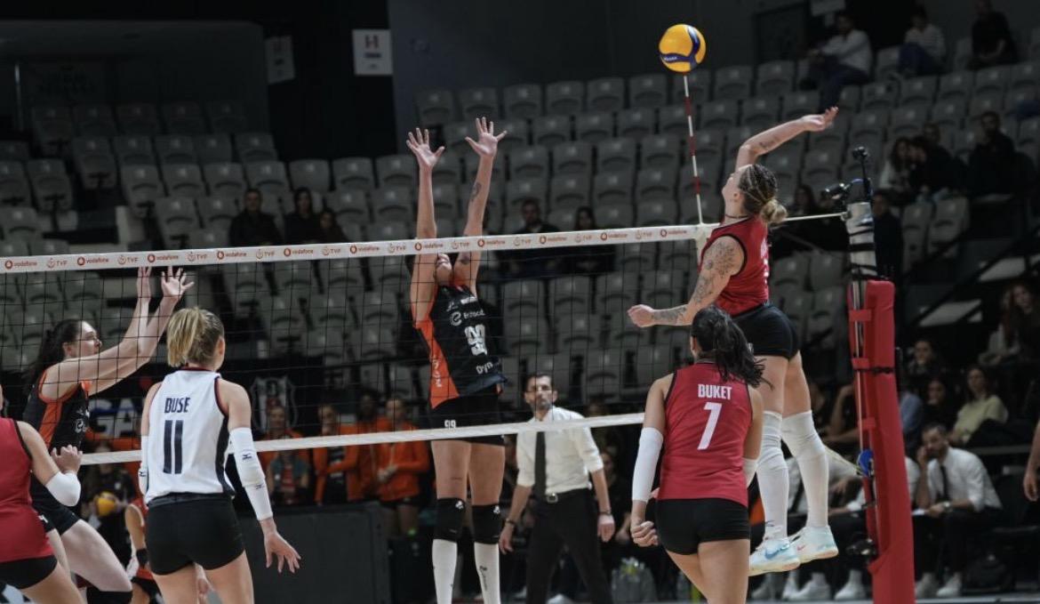 Beşiktaş, evinde Eczacıbaşı’na mağlup!