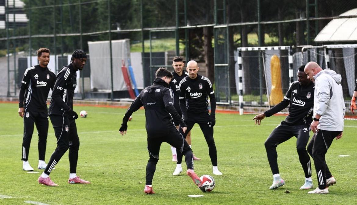 Beşiktaş’ın, Trabzonspor maçı kamp kadrosu belli oldu!