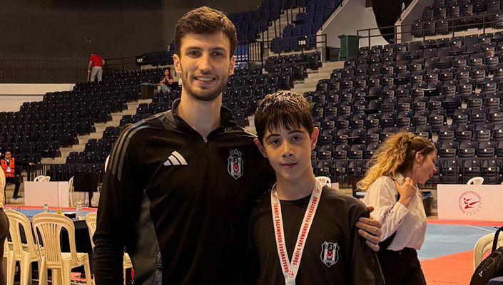 Beşiktaş JK Taekwondo Takımı sporcusu Engin Batu Çinan, Minikler Taekwondo İstanbul Grubu müsabakalarında 3. oldu