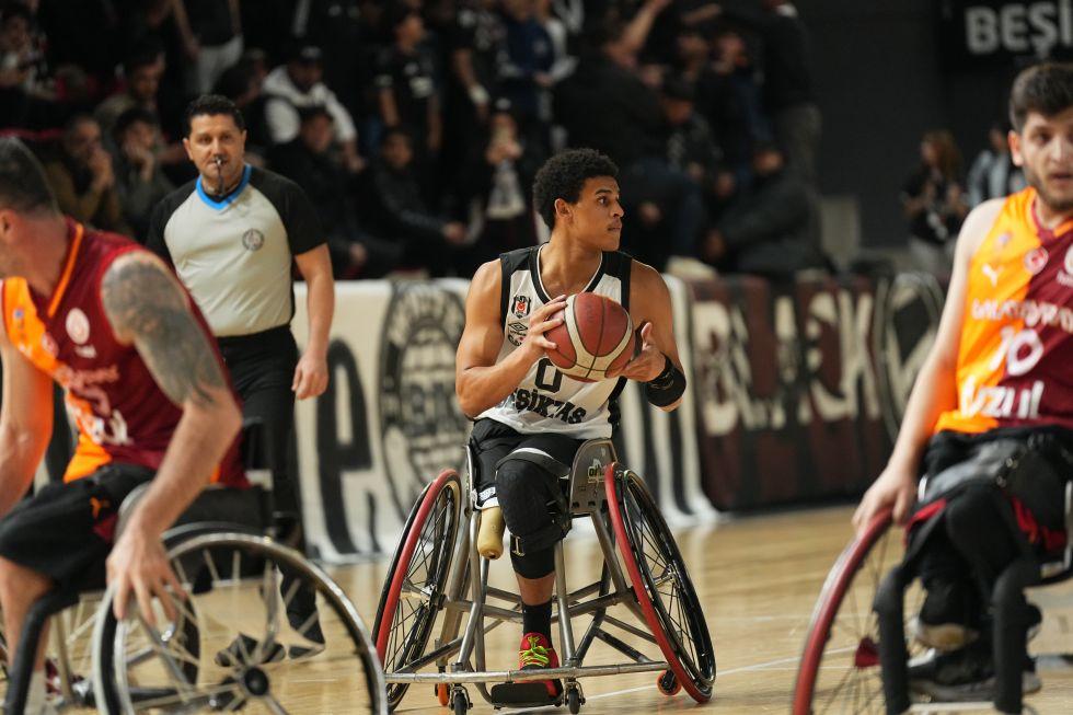 Beşiktaş, derbide galip!