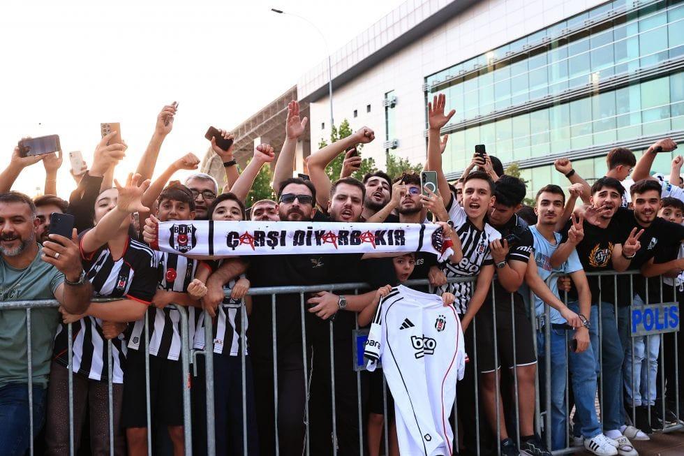 Beşiktaş, Diyarbakır'da coşkuyla karşılandı!