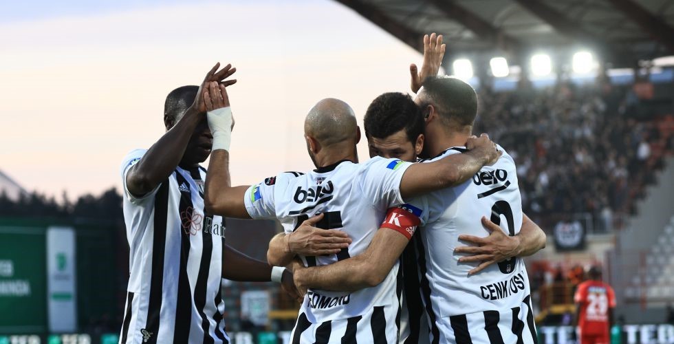 Beşiktaş 3 puanla moral buldu